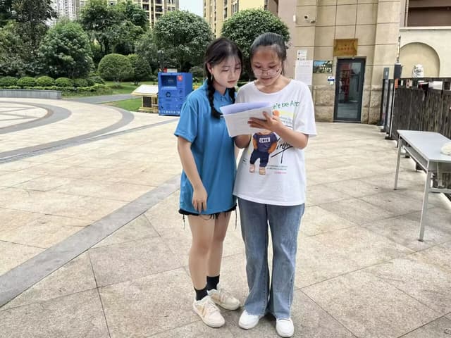 安徽财经大学社会实践队赴怀远双桥集镇：探金银花品牌化产业链,绘乡村振兴特色蓝图