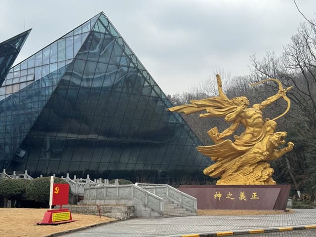 东南大学学子踏寻南京红色地标 深悟初心使命探索红旅新径