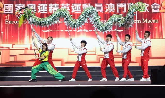 濠江之畔刮起奥运旋风 澳门民众与“奥运天团”联欢:共享骄傲与自豪