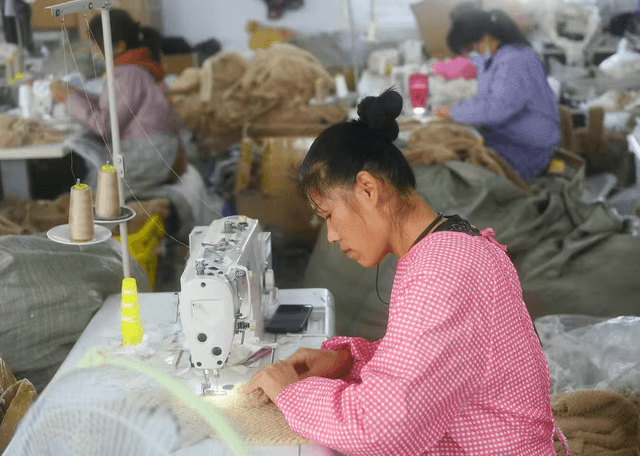 党建引领强根基 产兴景美绘新篇——辽宁朝阳县六家子镇走好乡村振兴高质量发展路